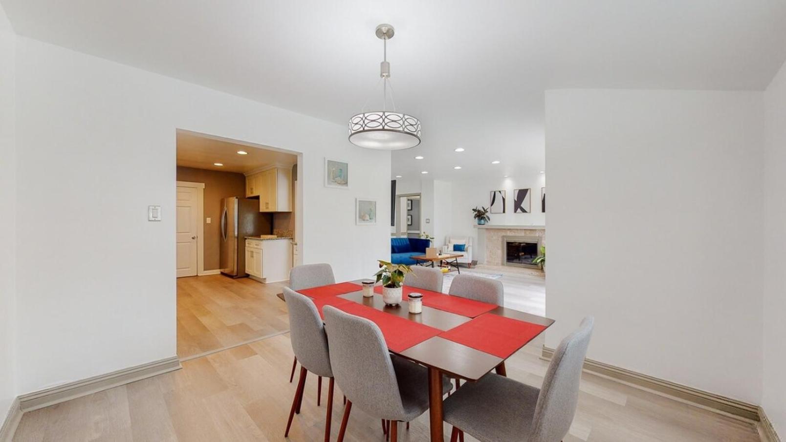 Stunning 3br Prime La Area Near Beach *